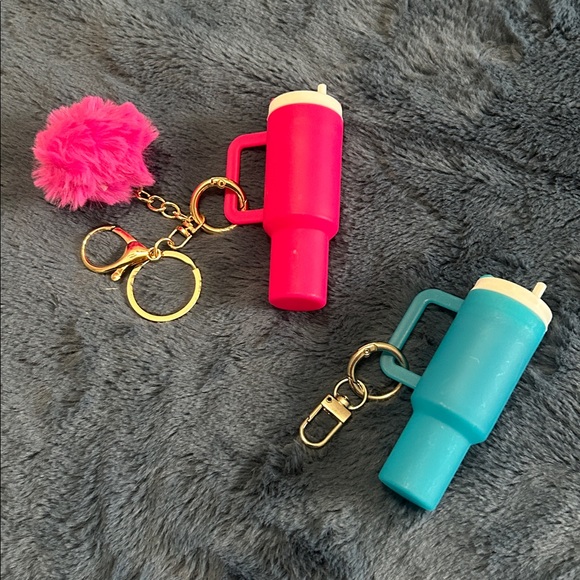 💕5/$15 Pink and Blue Keychain Cup Set - Picture 2 of 8